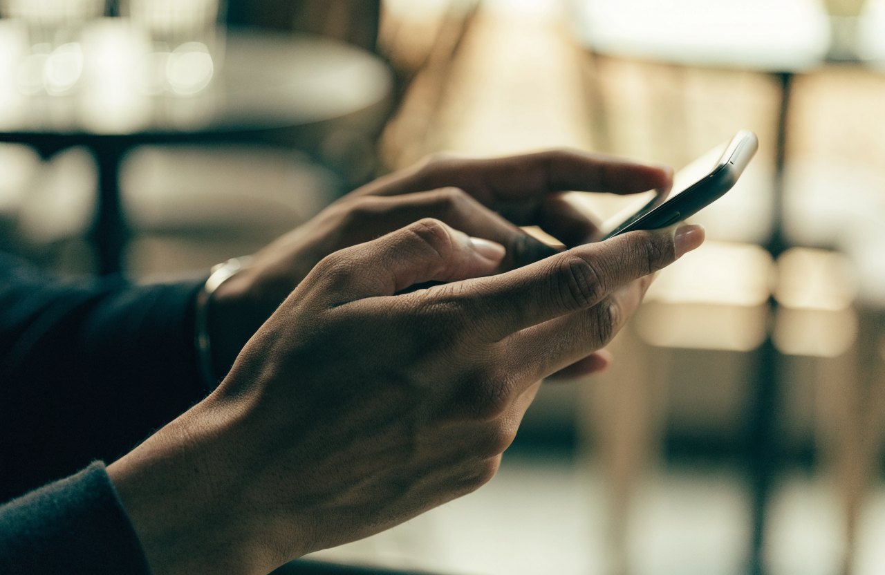 تطبيق تجسس لتطبيق واتساب: ما هو فعال وما هو عملية احتيال؟
