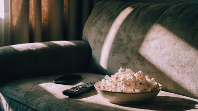 Oglądaj filmy za darmo: najczęściej używana aplikacja i co oferuje
